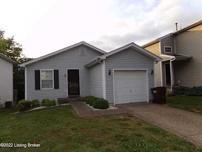4429 Baygarden Ct Louisville, KY 40245