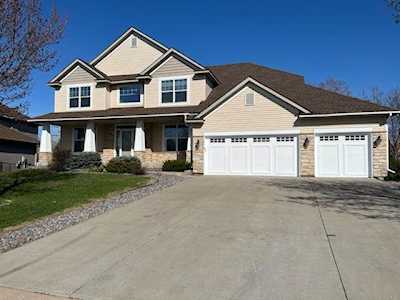10212 Xenia Avenue N Brooklyn Park, MN 55443