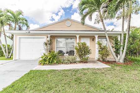 8135 Cedar Hollow Lane Boca Raton, FL 33433