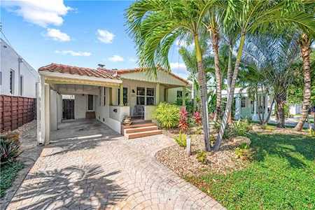 1617 NE 3rd Ct Fort Lauderdale, FL 33301