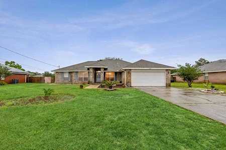 1930 Candlewood Drive Navarre, FL 32566