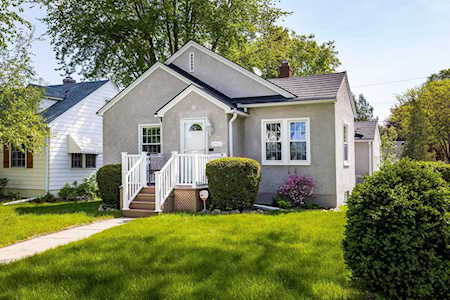 4457 29th Avenue S Minneapolis, MN 55406