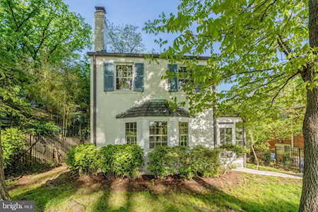 4908 Crescent St Bethesda, MD 20816