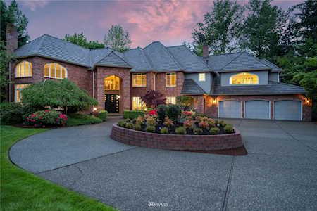 3805 234th Ave SE Sammamish, WA 98075