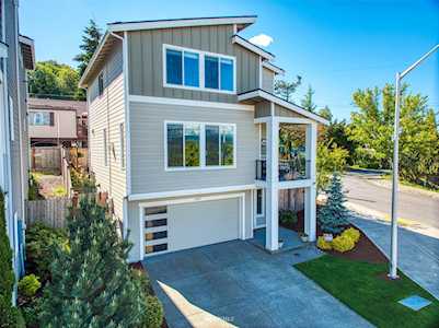 11803 82nd Place S Seattle, WA 98178