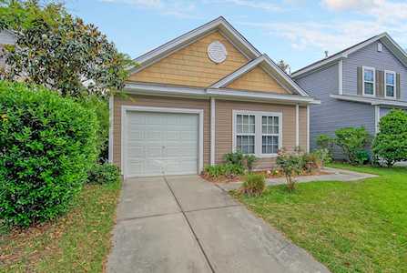 8864 Renwick Ave North Charleston, SC 29420