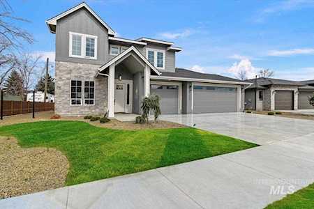 5280 W Polecat Street Eagle, ID 83616
