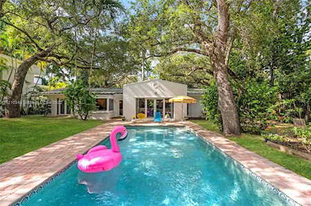 3790 Poinciana Ave Coconut Grove, FL 33133