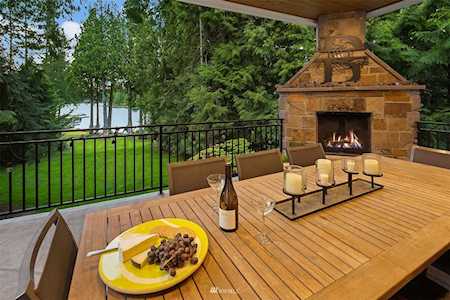 22306 SE 30th St Sammamish, WA 98075