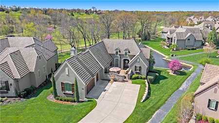 3949 W 151st Terrace Leawood, KS 66224