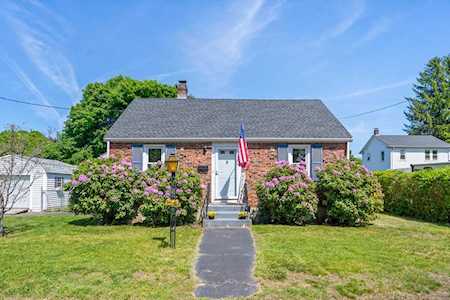 2 Veterans Ln Stoneham, MA 02180