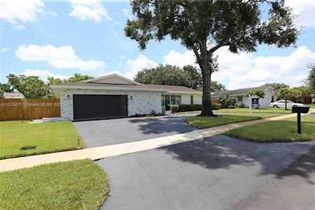 1350 SW 67th Ave Plantation, FL 33317