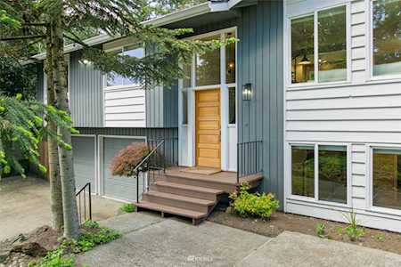 10404 NE 190th St Bothell, WA 98011