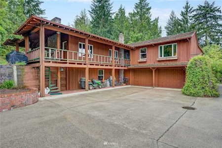 16517 Rhodes Lake Rd E Bonney Lake, WA 98391