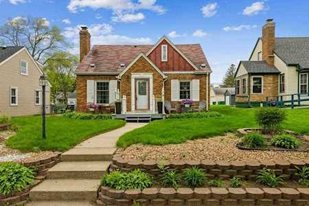 4045 Zenith Avenue N Robbinsdale, MN 55422