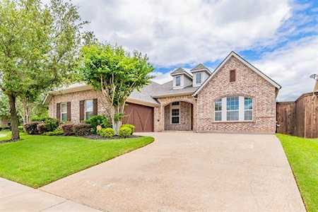 1020 Lost Valley Drive Euless, TX 76039