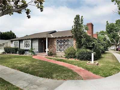 1861 N College Place Long Beach, CA 90815