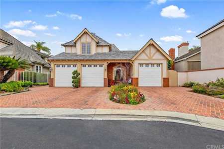 19205 Woodlands Dr Huntington Beach, CA 92648