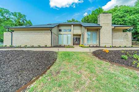 1905 Stonebrook Drive Arlington, TX 76012