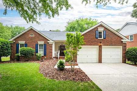323 Port Royal Dr Matthews, NC 28105