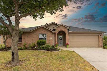 107 Santa Fe Trail Justin, TX 76247