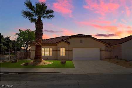 699 Pearl Island Dr Henderson, NV 89015