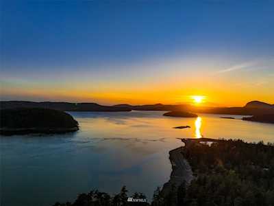 9381 Reef Point Ln La Conner, WA 98257