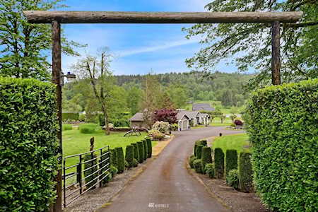 29810 NE Cherry Valley Road Duvall, WA 98019