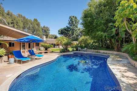 1715 El Camino Del Teatro La Jolla, CA 92037