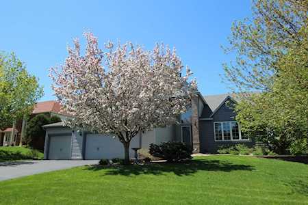 8913 Highland Bay Woodbury, MN 55125