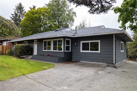 3308 Grandview Dr NW University Place, WA 98466