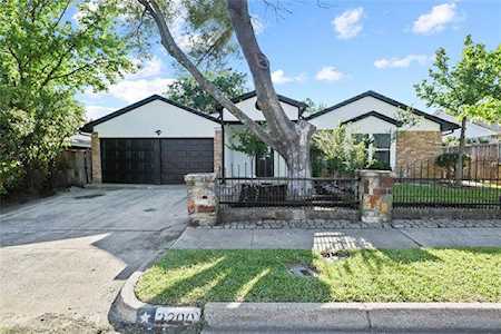3200 Seaboard Drive Arlington, TX 76014