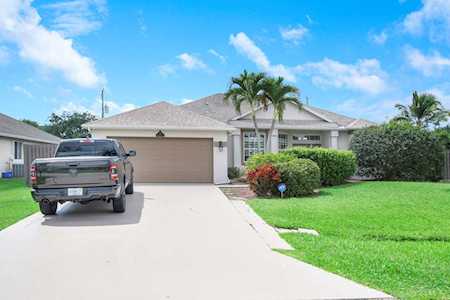 374 SW Donna Terrace Port St Lucie, FL 34984