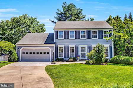 13058 Farthingale Dr Herndon, VA 20171