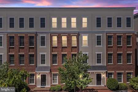 477 Kornblau Terrace SE Leesburg, VA 20175