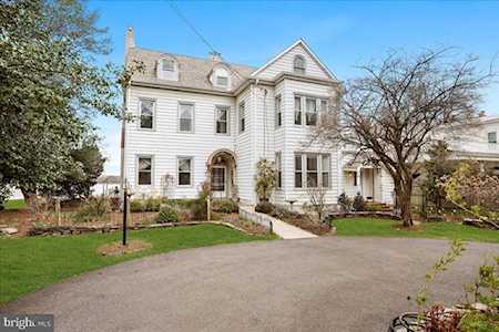 230 Farnum Edgewater Park, NJ 08010