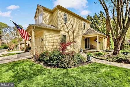 10527 Elmsway Ct Oakton, VA 22124