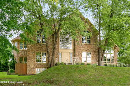 3111 Thousand Oaks Dr Louisville, KY 40205