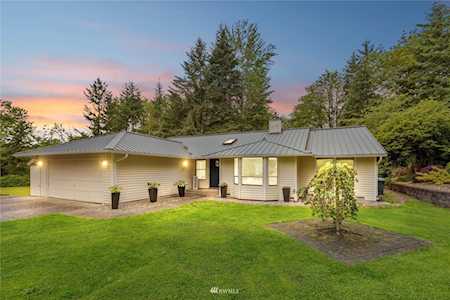 16109 230th Ave SE Maple Valley, WA 98038