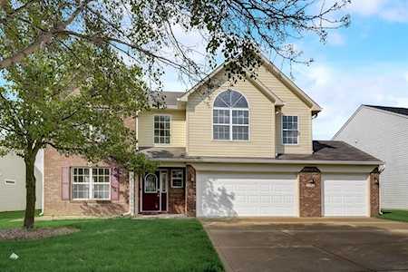 825 Shoreline Ln Franklin, IN 46131