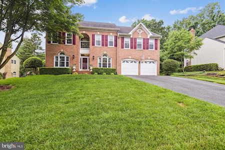 8706 Cross Chase Circle Fairfax Station, VA 22039