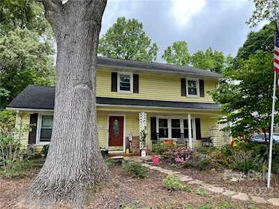 5306 Larewood Dr Harrisburg, NC 28215