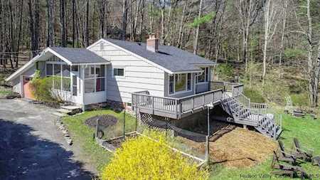 124 Yerry Hill Rd Woodstock, NY 12498