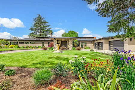 124 S Foothill Rd Medford, OR 97504