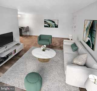 424 Armistead St N #201 Alexandria, VA 22312