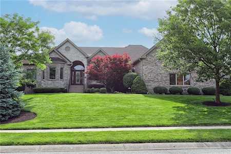 4915 Benthaven Dr W Bargersville, IN 46106