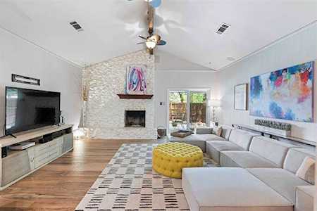 656 Springhill Drive Hurst, TX 76054