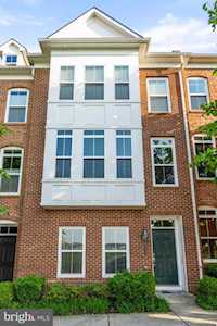 9552 Canonbury Square Fairfax, VA 22031