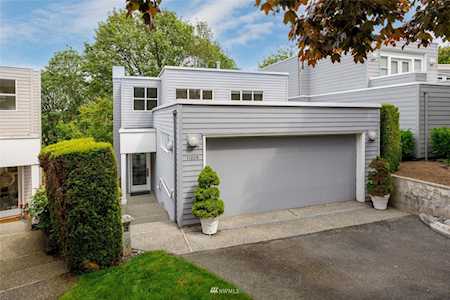 11208 NE 106th Place Kirkland, WA 98033