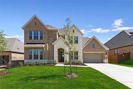 2918 Deerhurst Drive Highland Village, TX 75077